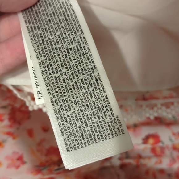 Ever New pink floral v neck tiered mini dress cut out detail - Picture 12 of 14